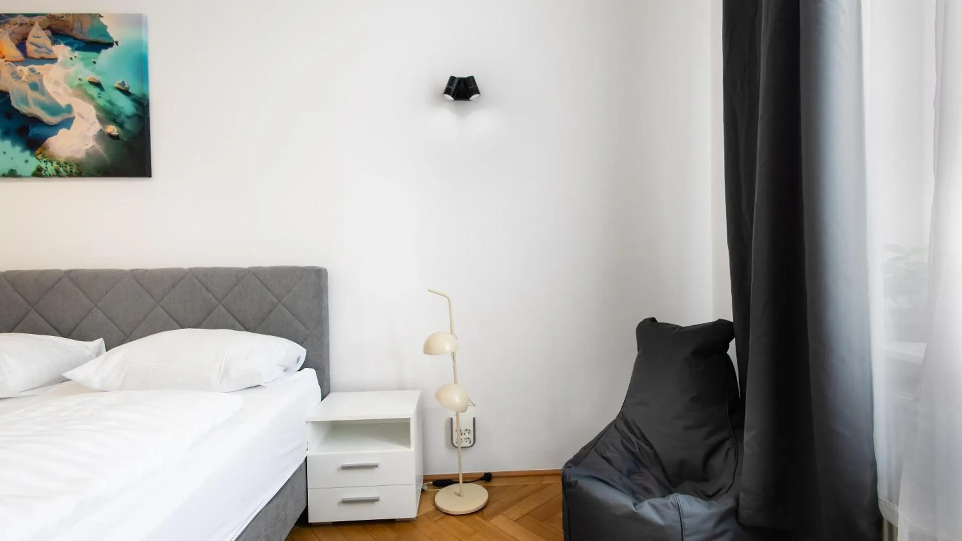 Apartments 4 You Red Star 8 Vienna