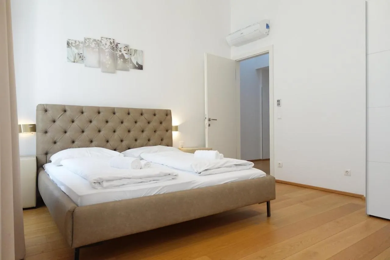 Apartments 4 You Red Star 8 Vienna