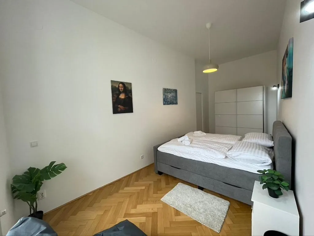 Apartments 4 You Red Star 8 Vienna
