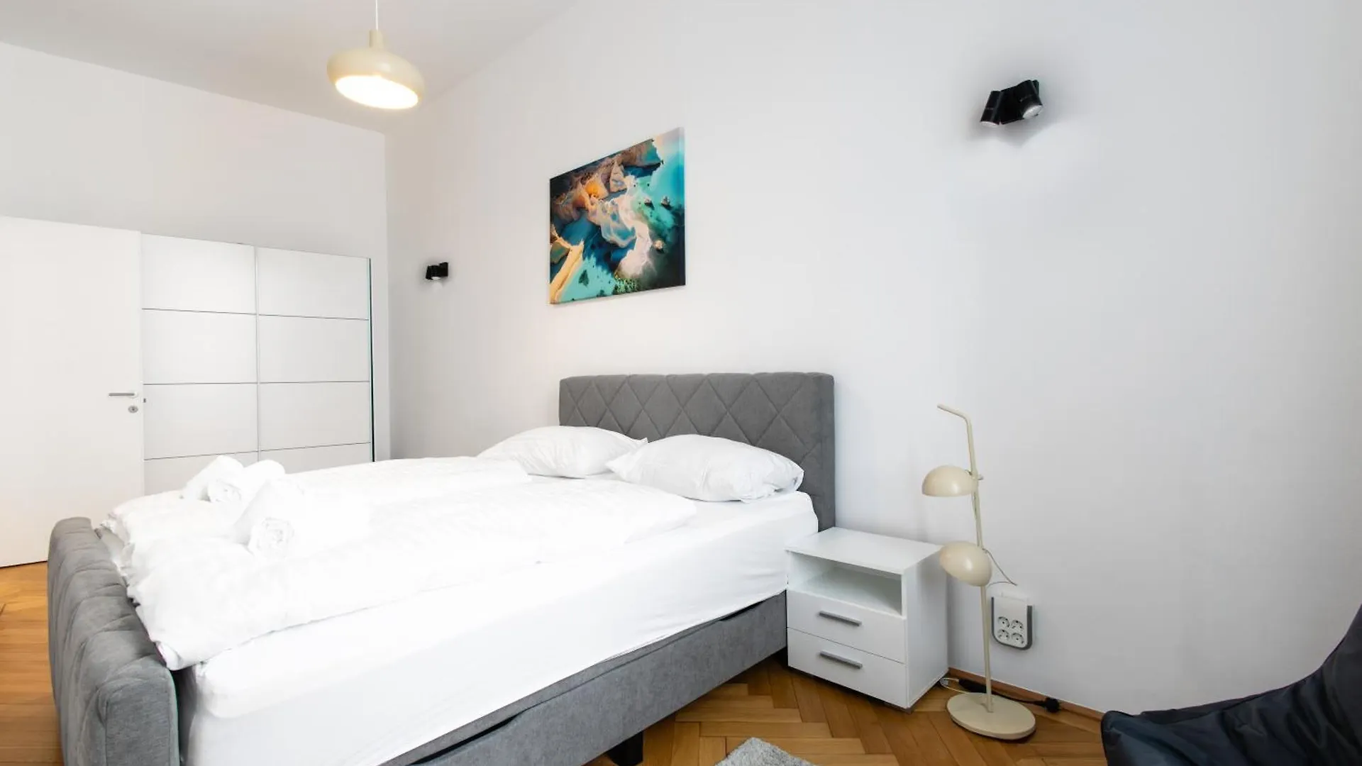 Apartments 4 You Red Star 8 Vienna