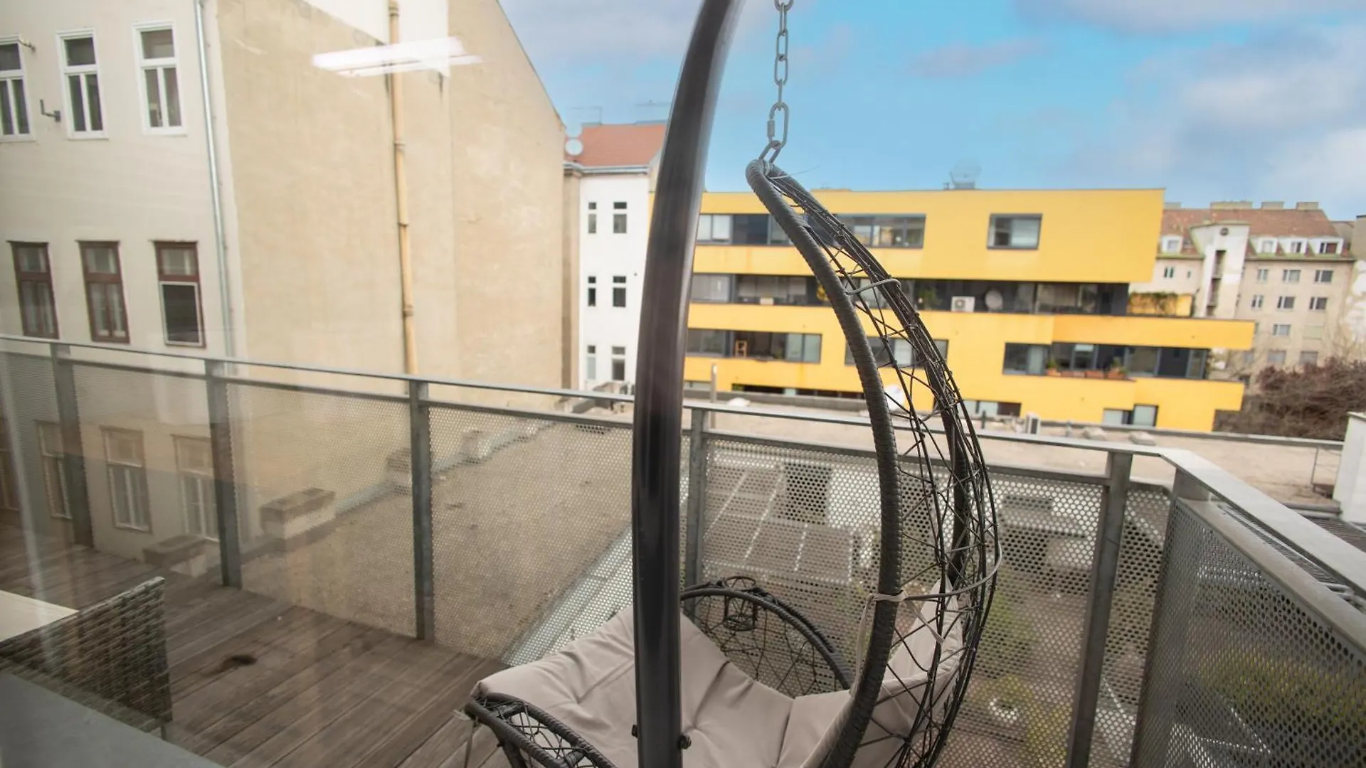 Apartments 4 You Red Star 8 Вена 0*,  Австрия